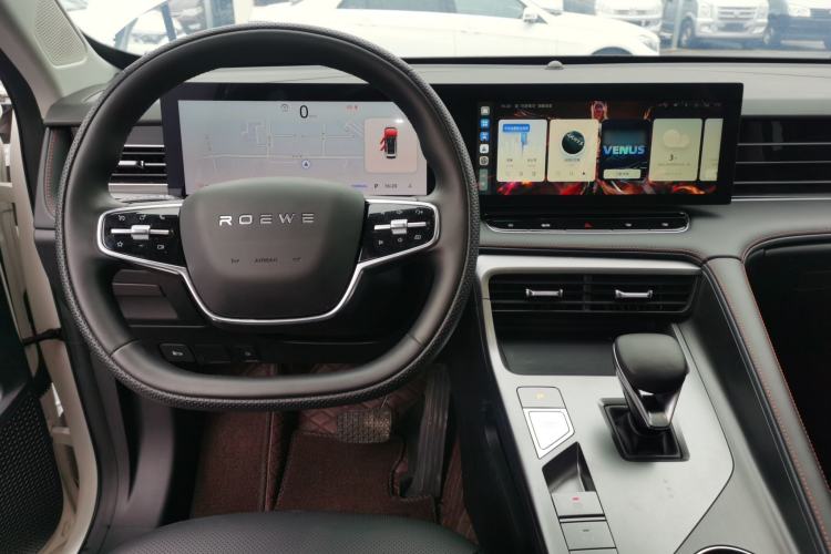 Used Roewe D5X DMH 2024 135 Luxury Edition
