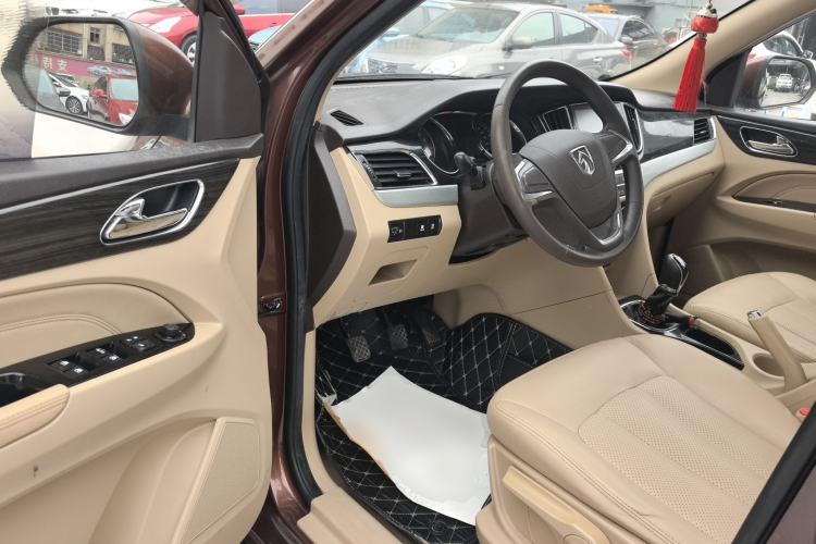 Used Baojun 730 2016 1.5L Manual Comfort Version 7 Seats China V Emission Standard