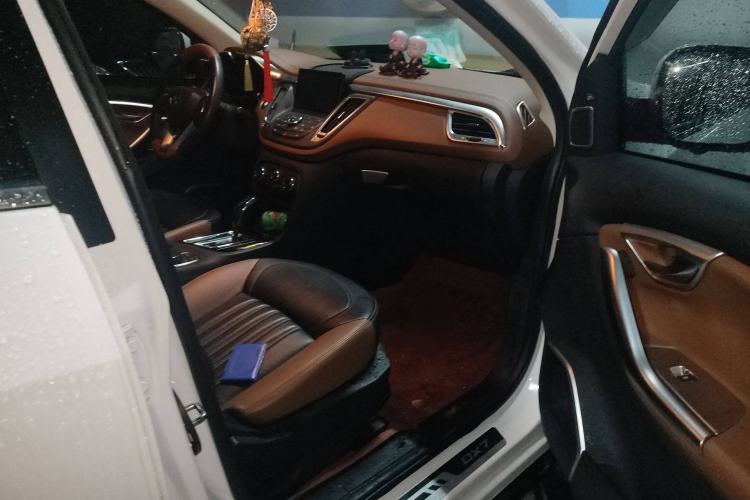 Used Soueast DX7 2015 1.5T Automatic Prestige Model
