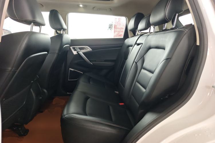 Used Geely Auto Emgrand X7 Sport 2016 2.0L Manual ZhiShang Version
