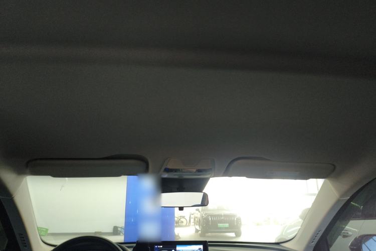 Used Hongqi E-QM5 2022 431 km Charge & Enjoy Edition