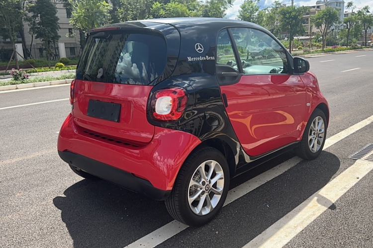 Used  fortwo 2015 1.0L 52 kW hardtop Dynamic version