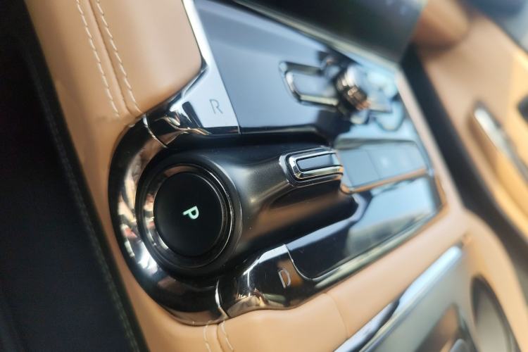 Used Nio ES8 2020 415 km Signature Edition 6-Seater Version
