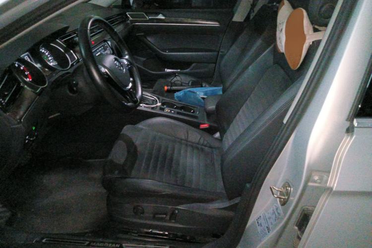 Used Volkswagen Magotan 2017 330TSI DSG Luxury Model
