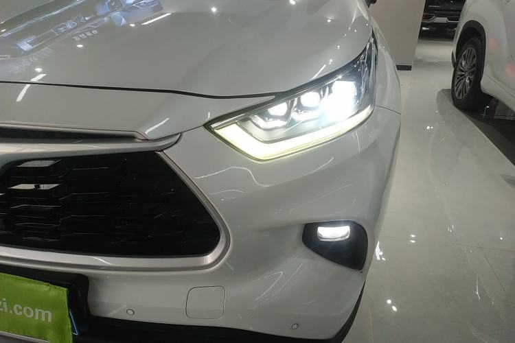 Used Toyota Highlander 2022 Dual-Engine 2.5L Four-Wheel Drive Prestige Version 7 Seats