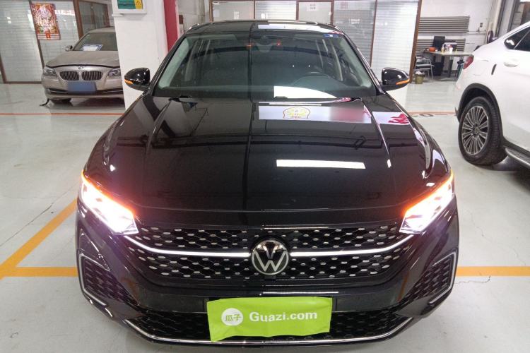 Used Volkswagen Passat 2022 330TSI Starry Luxury Edition
