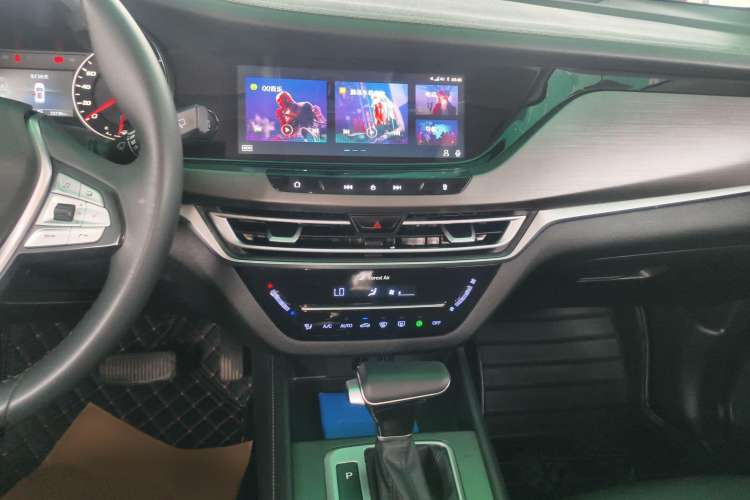 Used Changan CS35PLUS 2019 1.4T DCT CoolLink Blue Whale Edition
