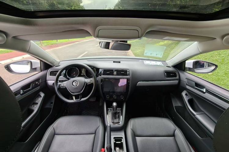 Used Volkswagen Sagitar 2018 180TSI DSG Prestige Edition
