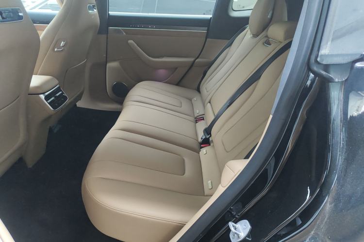 Used Hima Luxeed R7 2024 All-Electric 736 km Ultra
