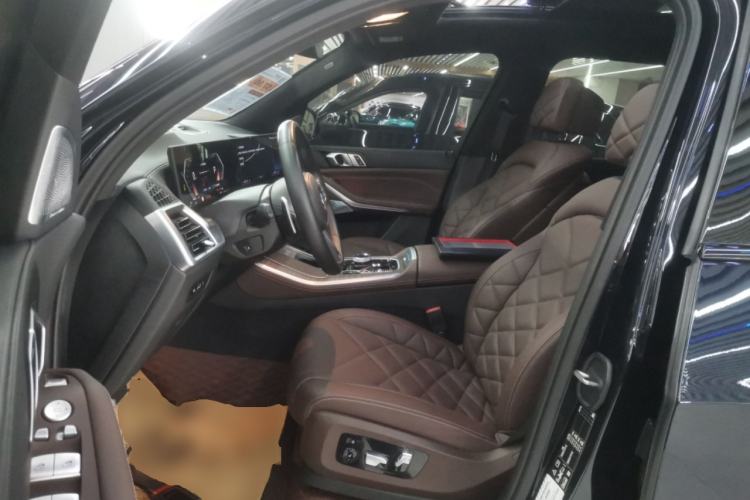 Used BMW X5 2023 xDrive 40Li Luxury Edition M Sport Night Vision Package