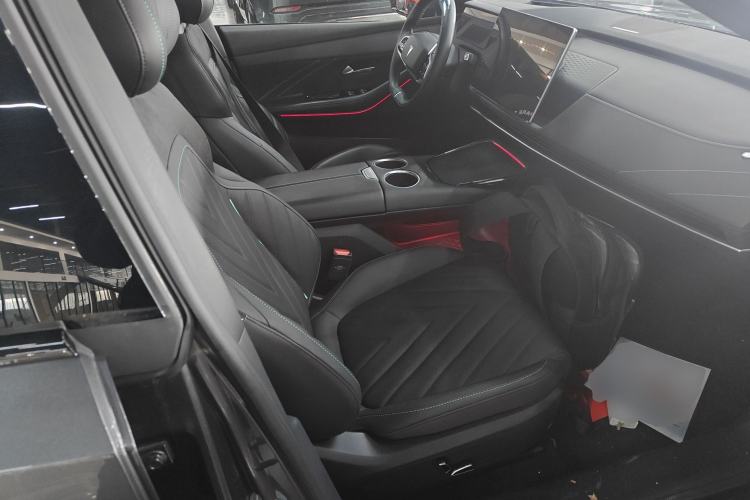 Used  SL03 2023 200Max Range-Extended Version
