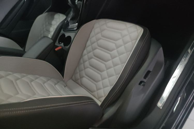 Used Volkswagen Tayron 2023 280TSI Two-Wheel-Drive Luxury Plus Advanced Version