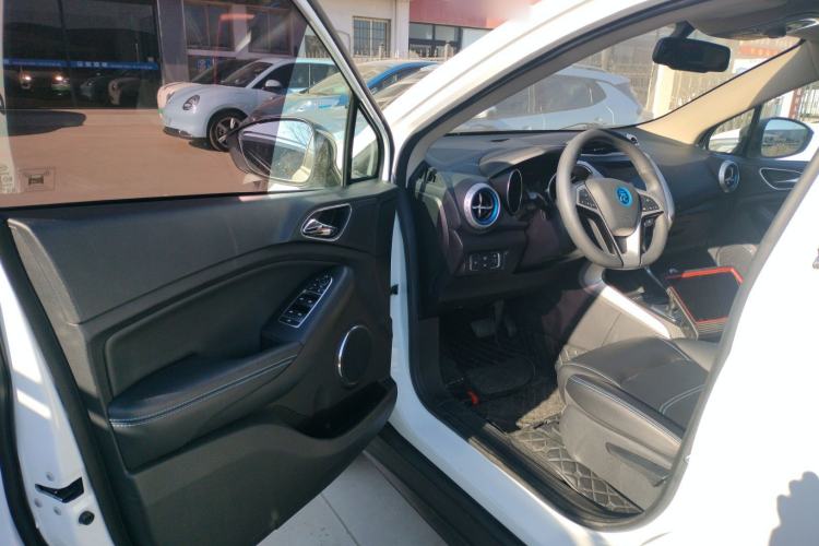 Used BYD Yuan New Energy 2019 EV360 Smart Connect Leading Model
