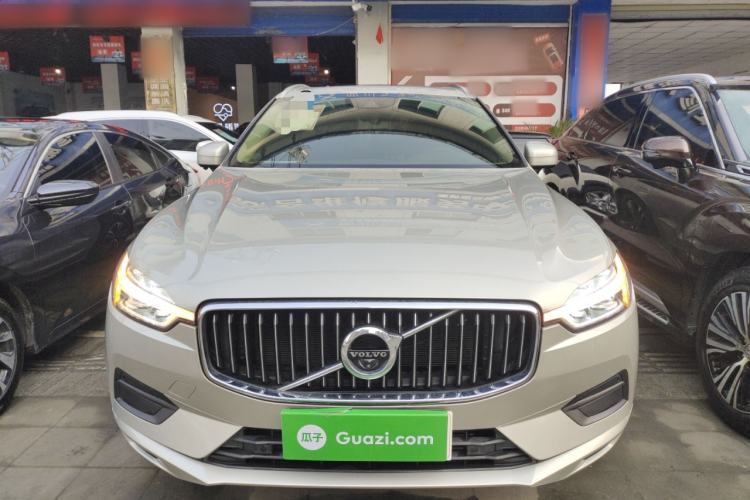 Used Volvo XC60 2019 T5 4x4 Zhiyuan Edition China VI Standard
