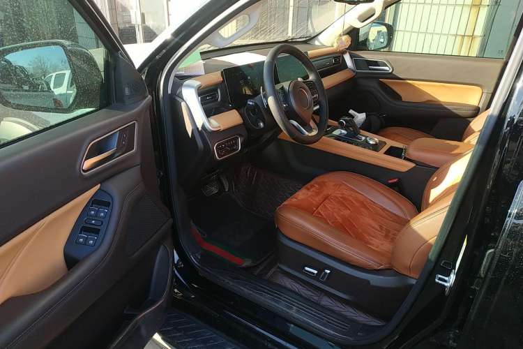 Used Great Wall Poer 2023 2.0T Passenger Version Automatic Diesel 4x4 Prestige Edition GW4D20M
