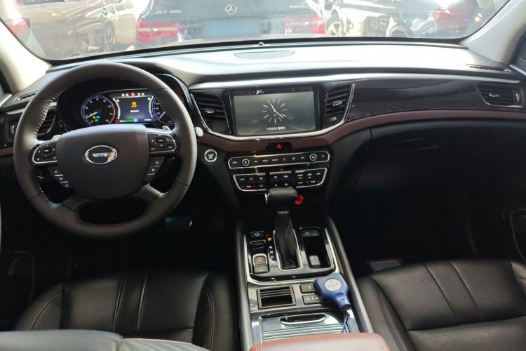 Used GAC Trumpchi GS8 2017 320T Two-Wheel Drive Luxury Smart Connectivity Version (7 Seats)