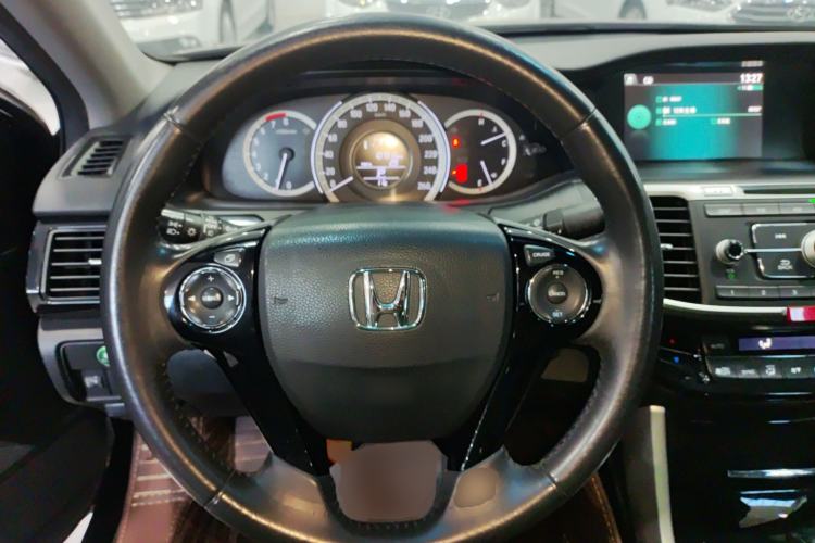 Used Honda Accord 2016 2.0L Luxury Edition
