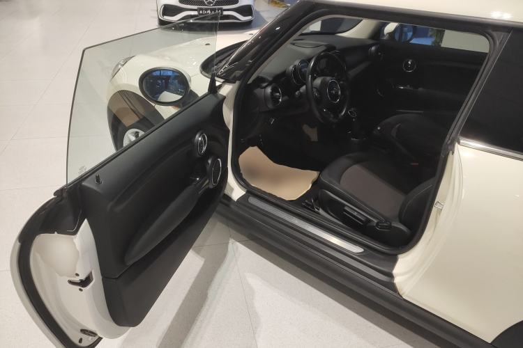 Used  MINI 2016 1.2T ONE Pioneer Edition
