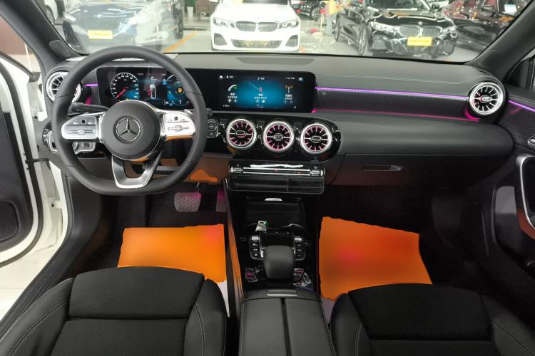 Used Mercedes-Benz A-Class 2022 Revised Version A 200 L Sport Sedan Fashionable Style
