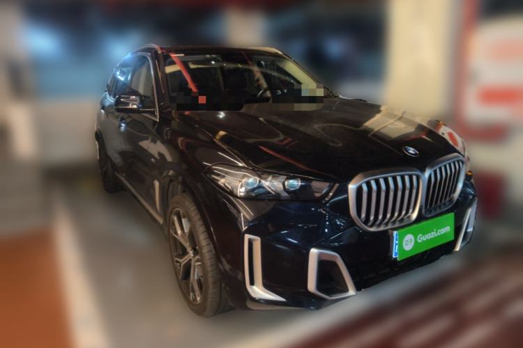 Used BMW X5 2023 xDrive 30Li Luxury M Sport Package
