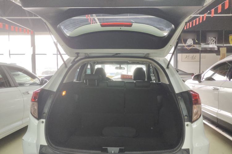 Used Honda Vezel 2015 1.8L CVT 2WD Luxury Model
