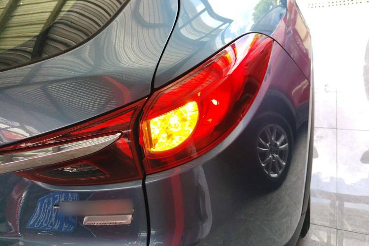 Used Mazda CX-4 2018 2.0L Automatic Two-Wheel Drive Blue Sky Luxury Edition
