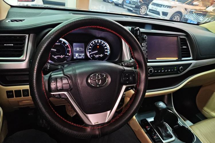 Used Toyota Highlander 2018 2.0T Four-Wheel Drive Elite Edition 7 Seats China VI Standard
