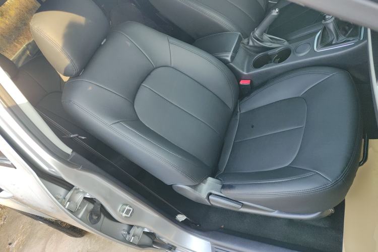 Used Great Wall Wingle 7 2019 2.0T Diesel Two-Wheel Drive Value Edition China VI Standard Big Double Cab GW4D20M
