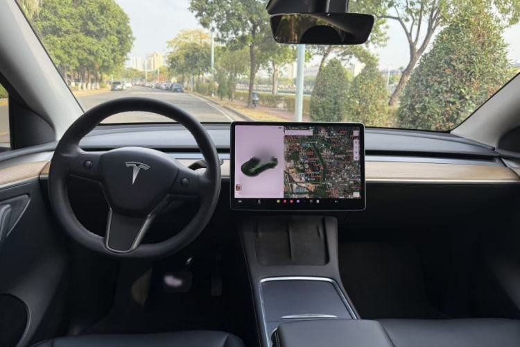 Used Tesla Model Y 2021 Long-Range All-Wheel-Drive Version 3D7
