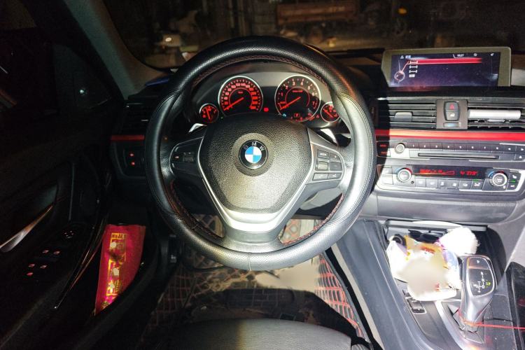 Used BMW 3 Series 2014 320i Sport Design Package