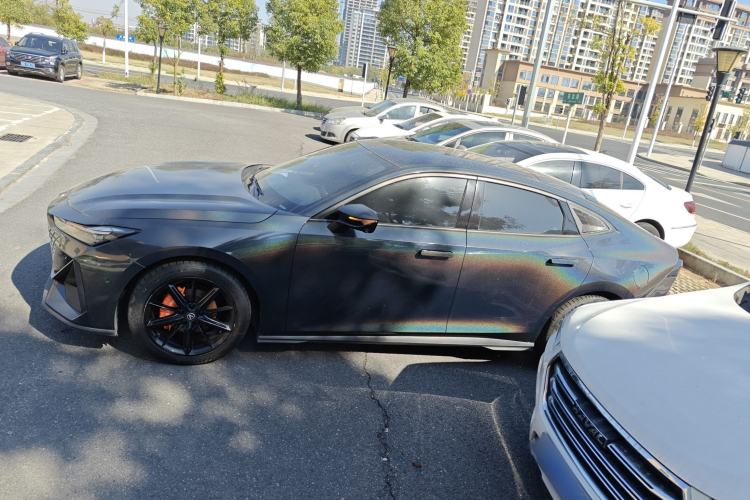 Used Changan UNI-V 2022 1.5T Smart Navigation Version
