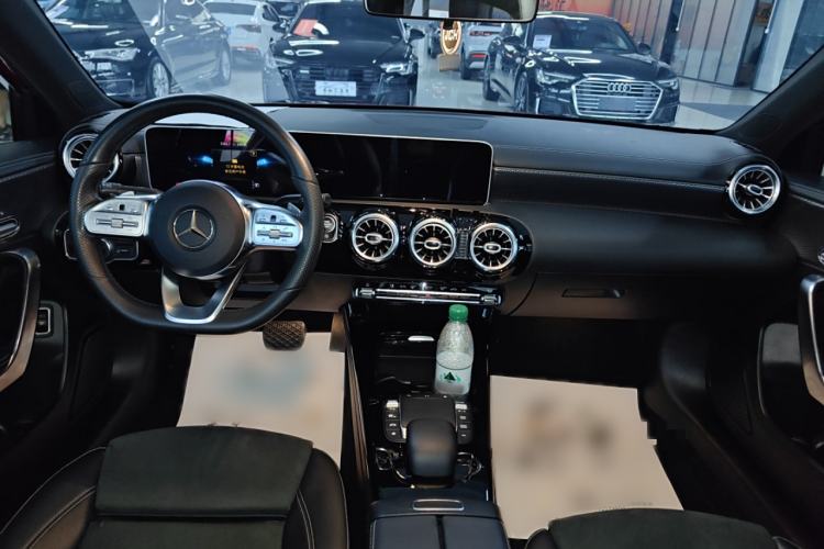 Used Mercedes-Benz A-Class 2020 Restyled A 200 L Sport Sedan Fashion Version
