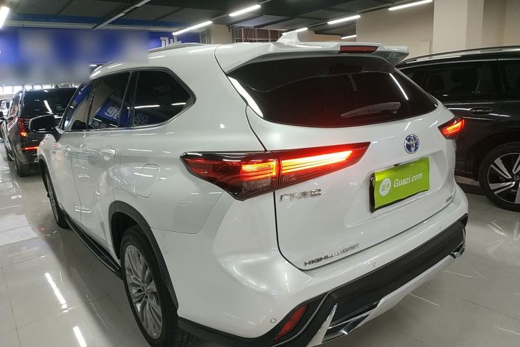 Used Toyota Highlander 2022 Dual-Engine 2.5L Four-Wheel Drive Prestige Version 7 Seats
