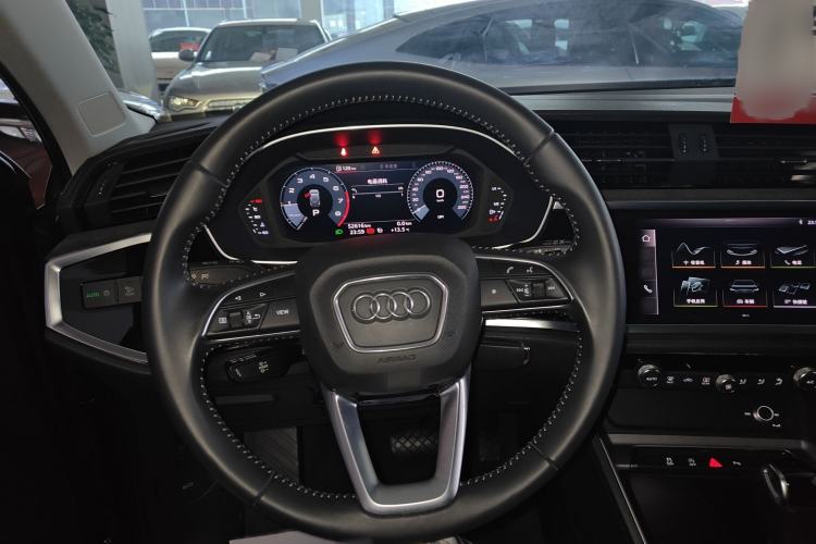 Used Audi Q3 2019 35 TFSI Advanced Dynamic Edition
