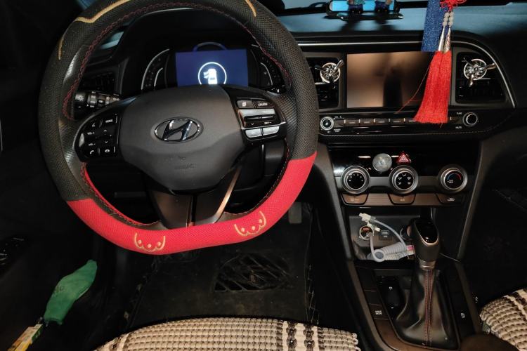 Used Hyundai Elantra 2019 1.4T Dual-Clutch Xuan Dong · Dynamic Model
