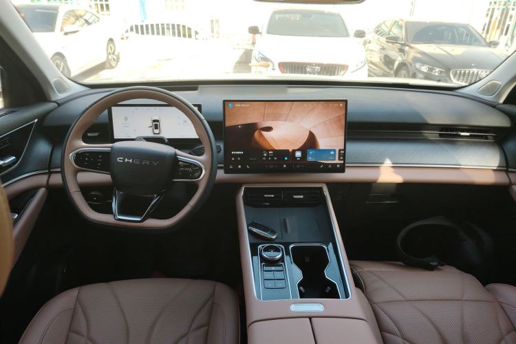 Used Chery Tiggo 8 L 2024 2.0T Two-Wheel Drive Prestige Version 5 Seats
