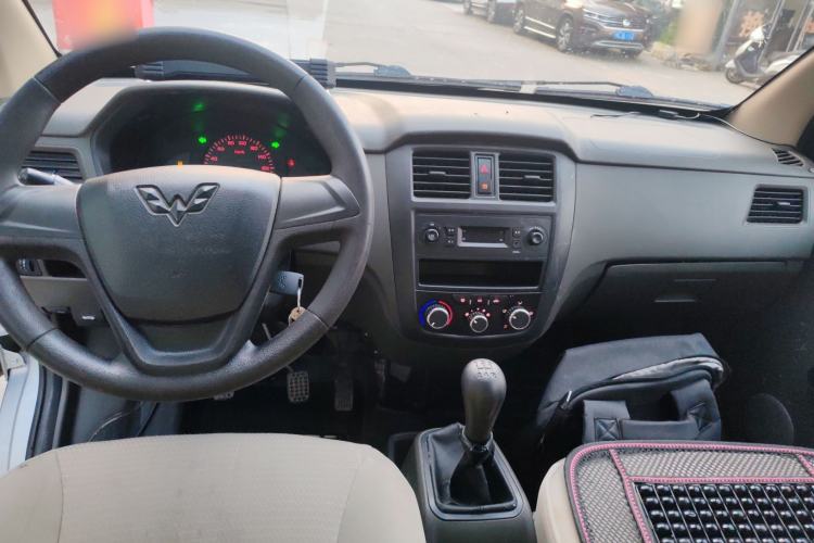 Used Wuling Rongguang 2020 1.2L S Base Model China VI
