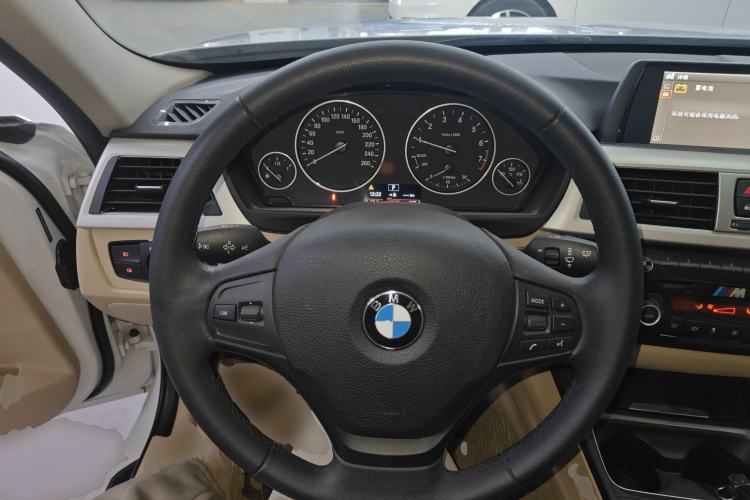 Used BMW 3 Series 2014 320Li Fashion Model
