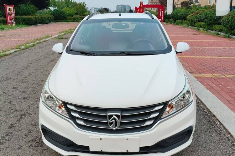 Used Baojun 310 2016 1.2L manual Comfort trim level

