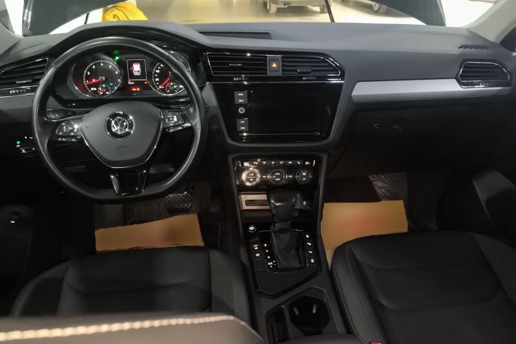 Used Volkswagen Tiguan L 2019 330TSI Automatic Two-Wheel Drive Smart Luxury Version China V Emission Standard