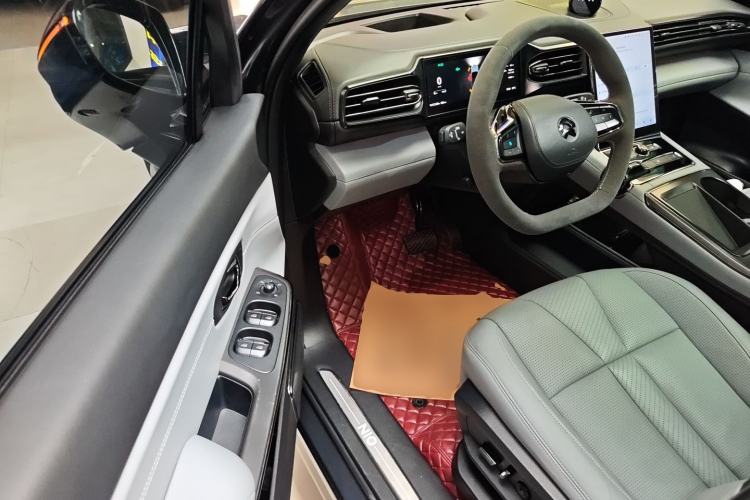 Used Nio ES8 2020 580 km Range Signature Edition Six-Seater Version
