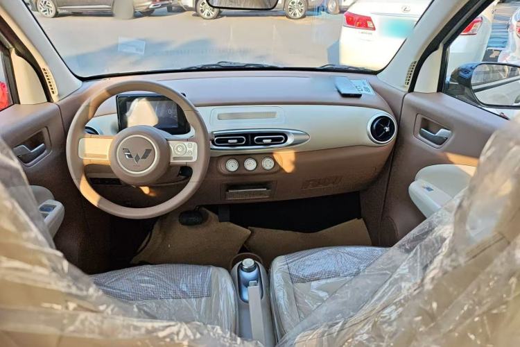 Used Wuling Hongguang MINIEV 2025 Four-Door Version Advanced Edition
