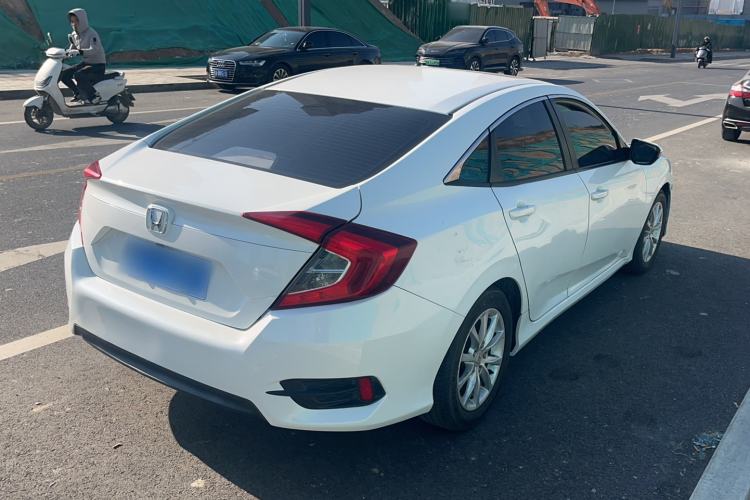 Used Honda Civic 2016 180TURBO CVT Comfort Version
