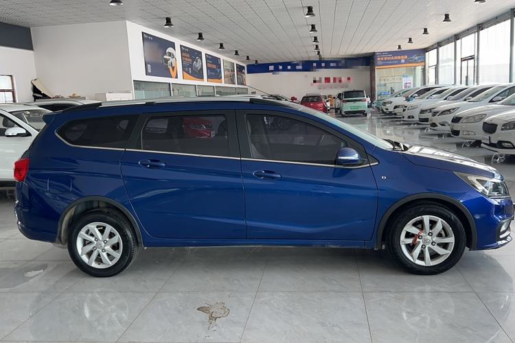 Used Baojun 310W 2017 1.5L Manual Fashion Edition China VI
