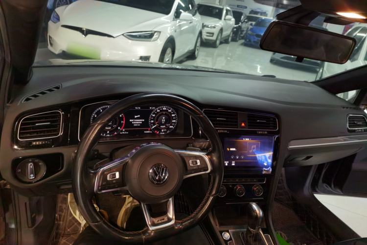 Used Volkswagen Golf 2020 Charming Edition 280TSI DSG R-Line