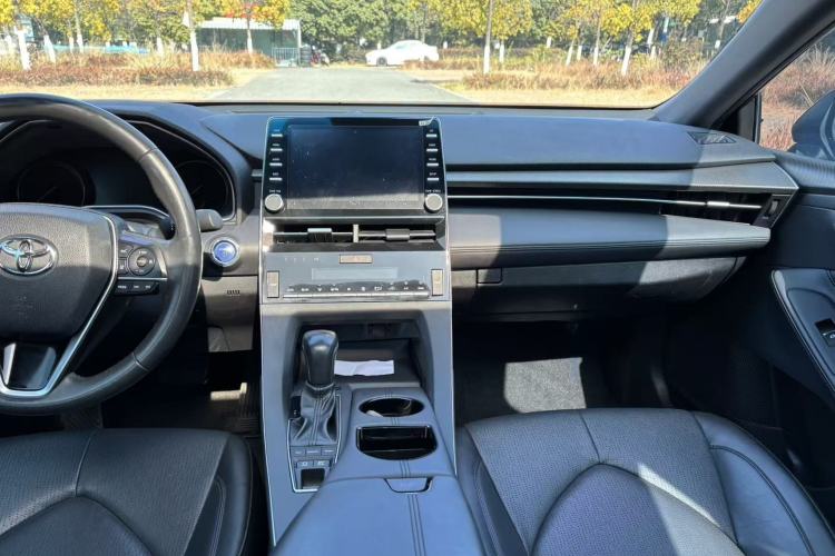 Used Toyota Avalon 2019 Dual-Engine 2.5L Luxury Edition China V Standard
