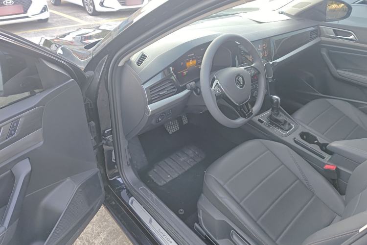 Used Volkswagen Lavida 2021 1.5L Automatic Comfort Edition
