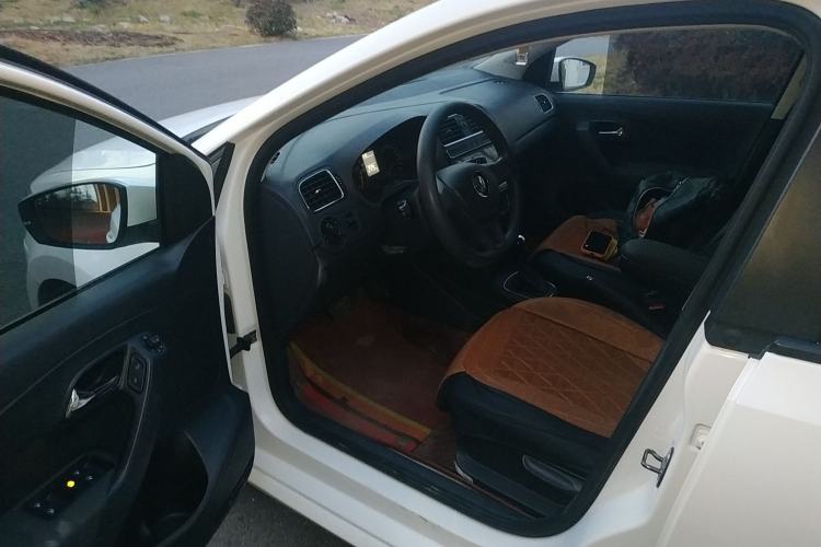 Used Volkswagen Polo 2014 1.6L Automatic Comfort Edition
