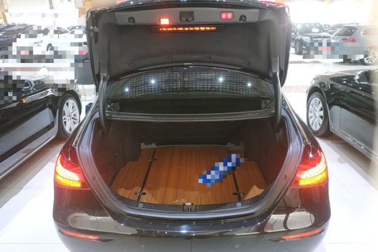 Used Mercedes-Benz E-Class 2022 Second Facelift E 300 L Fashion Edition
