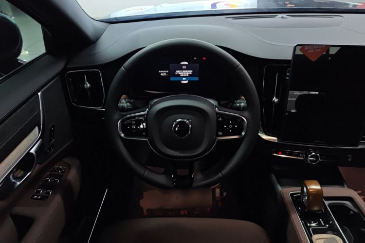 Used Volvo S90 2026 B5 Zhiyi Luxury Edition
